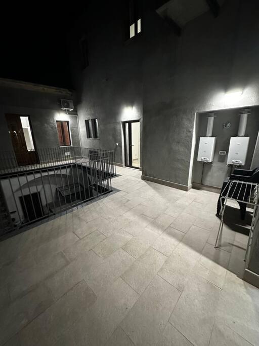 Casa Ginestra Di Palazzo Biondi Vila Giarre Exterior foto